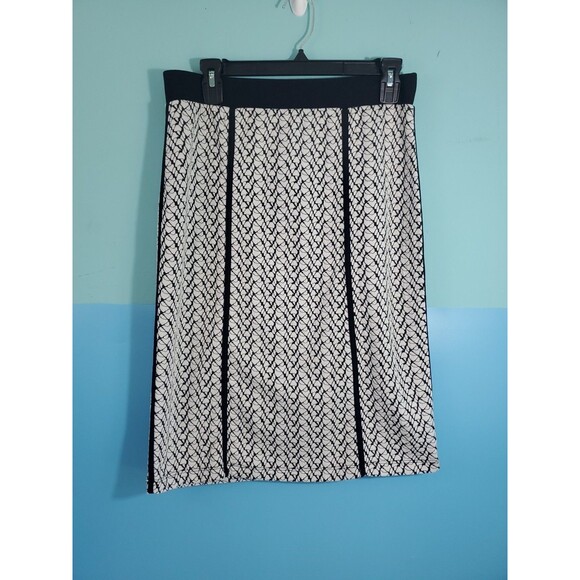 Lelis Pull On Mini Skirt Bkack White Textued Geometric  Women Sz M Made In USA - Picture 1 of 9
